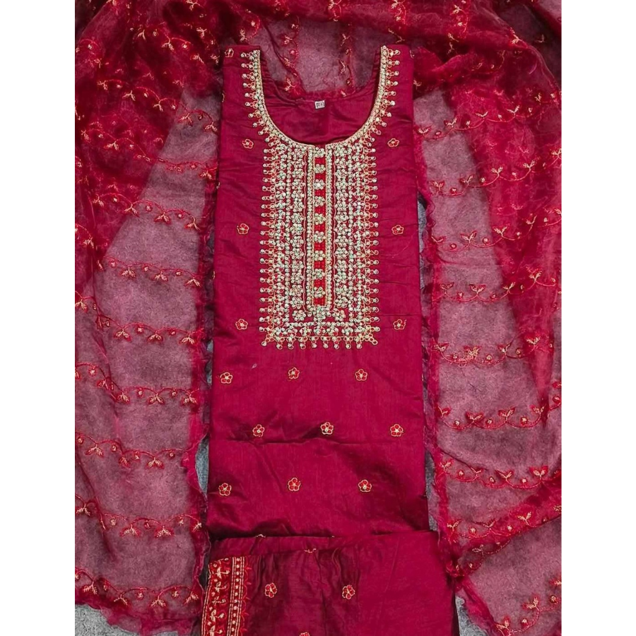 Gorgias Premium Three-Piece Salwar Kameez Set with Organza Dupatta